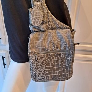 Travelon Gray Crocodile Pattern Women's Travel Bag